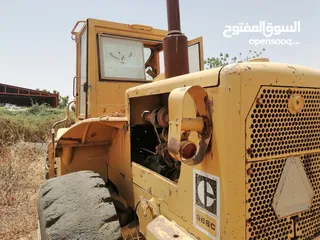  4 لودر كاتربيلار الأصلي