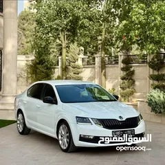  2 سكودا اوكتافيا صالون 2018