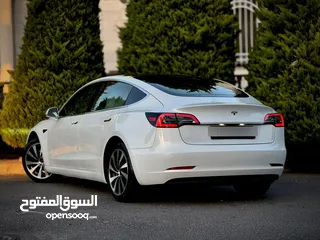  8 سياره تيسلا موديل 3 ستاندر بلص السياره بصلاه ع النبي مو ناقصها شي وما رح قصر مع الشرا وقابل للتفاوض