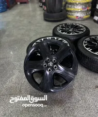  1 /:- جنط تويوتا بريوس /:- اصلي بحالة الوكالة  /:- قياس “17” انش