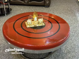  4 طاوله لون احمر