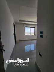  5 شقة فارغة للبيع بالقرب من دير غبار - ref : 14588