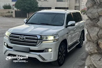  11 Toyota Land Cruiser 2016 Gx-r 5700CC V8 بحالة الوكالة الفحص: 7 جيد بدون ملاحظات