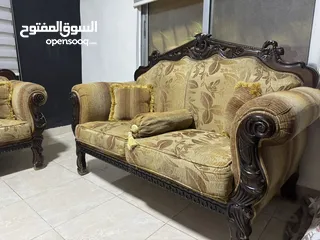  2 طقم كنب مصري 7مقاعد  بحاله ممتازه