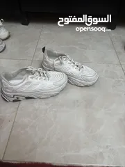  1 احذية رياضية نسائية مقاس 37
