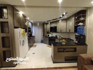  8 شقة طابق تسوية بناء حديث للبيع