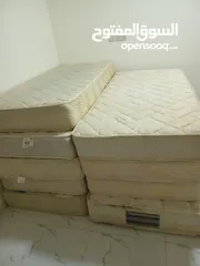  1 أسرة و دواشق  beds and matress