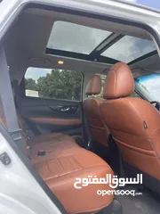  8 Nissan Rouge 2019 panorama