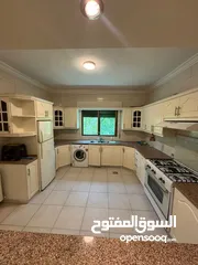  9 شقة مميزة  للبيع في الرابية بسعر لقطه