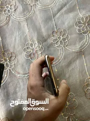  4 آيفون XS Max