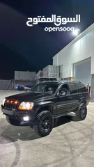  8 جراند شيروكي موديل 2000