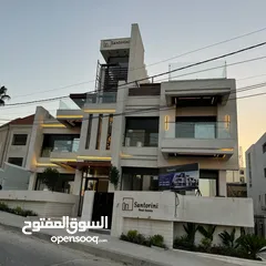  30 طابق ارضي 250 م +160 حديقه و ترس عبدون بقرب سفاره اوكرانيا و تاج مول تشطيبات فندقي فخمه حديثه