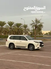  8 لكزس الدفع الرباعي LX570 2018