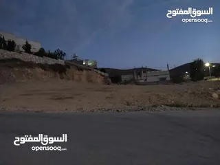  9 قطعة أرض 720 متر سعر حرق 16500 للبيع المستعجل ع شارعين صخريه مستويه