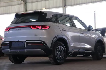 5 BYD YUAN UP