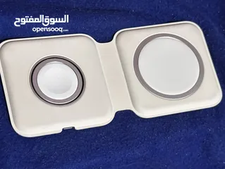  3 Apple MagSafe Duo
