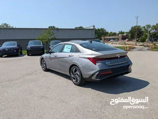  4 Hyundai Elantra SEL 2024