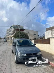  1 مستوبيشي سبيس واجن سيارة عملية
