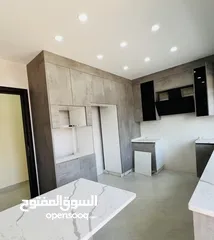  19 شقة جديدة للبيع ب حي المنصور طابق ثاني 170 متر مطله على شارع ياجوز وشارع الأردن راكب مطبخ ومكيفات