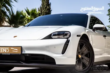  3 Porsche Taycan 2021