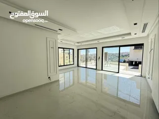  32 طابق ارضي 250 م +160 حديقه و ترس عبدون بقرب سفاره اوكرانيا و تاج مول تشطيبات فندقي فخمه حديثه
