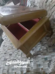  1 صندوق خشبي مدهون لامع رائع للمجوهرات والأشياء الثمينه .صندوق ثقيل  ومرتب