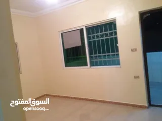  11 بيت للبيع بالزرقاء حي النزهه دخله مجد الاردن اخر دخله