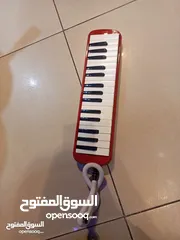  3 ميلوديكا مع شنتة والعدة