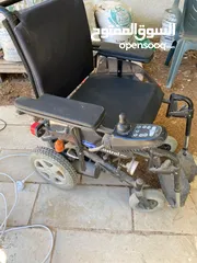  6 كرسي متحرك كهربائي مستعمل بحالة ممتازة زي الحديد غير مستهلك كل اشي فيه شغال