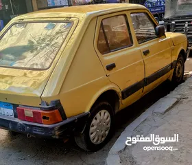  2 Fiat 127 بحالة ممتازة رخصة سنة و 8 شهور