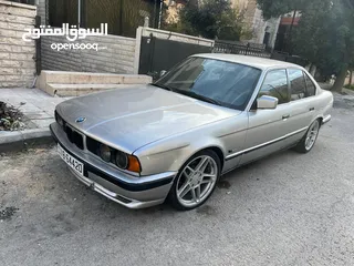  2 BMW 520 بي ام