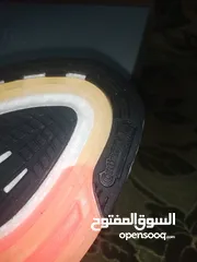  10 حذاء adidas UltraBoost 22 Black Flash Orange اصلي بنص سعره بسعر مغري جدا الفضل للمشي والراحة