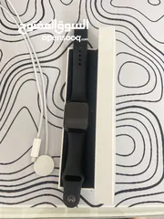  1 Apple Watch series 9 45 mm مستحمل بحاله الجديد مع شاحن اصلي لون اسود