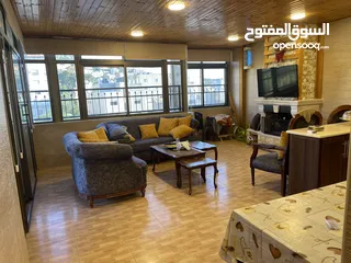  1 شقة ثالث مع روف للبيع في منطقة الكمالية