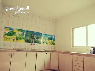  13 شقه معروضه للبيع في محافظة اربد / ايدون ، تبعد عن دوار النسيم 5 دقائق في منطقة سكنية هادئه وجميله  .