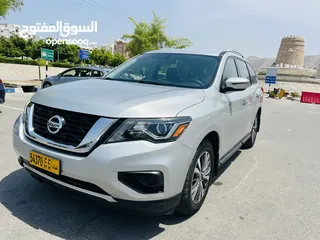  5 Nissan pathfinder 2018 Full Automatic Six cylinder engine company maintained