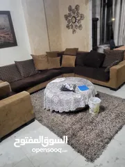  1 شقتين مفروشات بالكامل في الطيرة دوار نبيل عمرو مباشرة طابق ثاني للبيع دون وسطاء