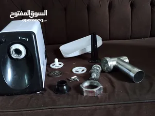  1 ماكنه لحمه للبيع بسعر مغري جدا استعمال مرة وحده معها كفالتها