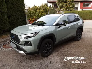  4 Toyota RAV 4 2.5 Hybrid Adventure, 4x4 AWD