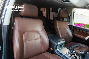  12 تويوتا لاندكروز 2020 VXS أسود للبيع