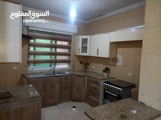  1 شقه للبيع بسعر مغري من المالك مباشره