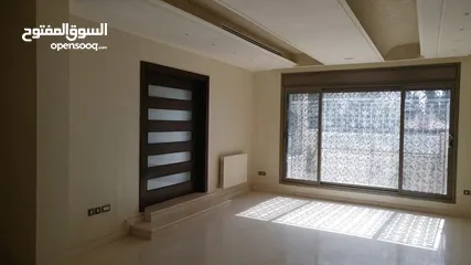  11 قطعة ارض 716م2 عليها عمارة اربعة طوابق وقبو في الصويفية