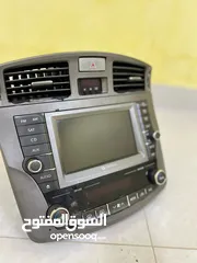  1 للبيع شاشه افلون معه اغراضها بالكامل موديل 2011
