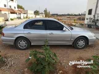  4 سوناتا 2004 نظيفة بسعر ناار