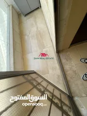  22 شقة / للايجار / ارضية مع ترس / 4نوم / خلدا