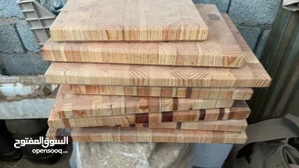  2 قرمة جزار مصنوعه من خشب الزان الصلب او من خشب الصنوبر الاحمر.
