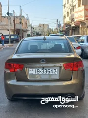  4 كيا فورتي سيراتو قير اوتوماتيك موديل 2010