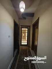  3 شقة أرضية للبيع في الحي الشرقي