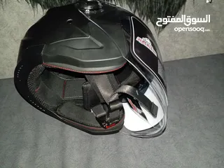  2 خوذة اشي فل الفل بس ناقصها صلاة نبي لتعون دليفري عندك مطور عندك فزبة خدلك وحدا وبتدعيلي