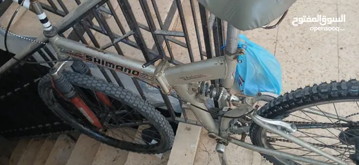  3 بسكليت نوعو نيسان بس انا حاطط لزيق على الاسم كوشوك جديد